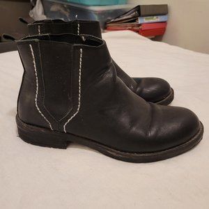 Urban Outfitters black chelsea boot